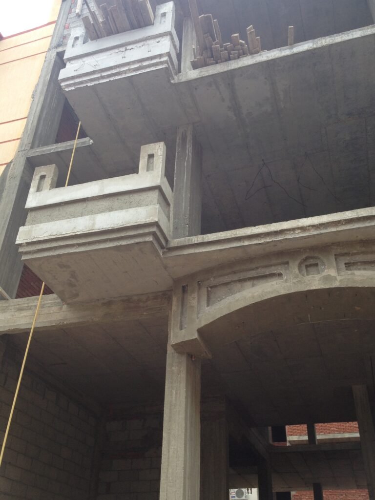 مقاول معماري صادق بجدة عضم فيلا سكنية عمدان واساسات وسقف بمدخل خرسانة ديكور خرسانة مسلحة